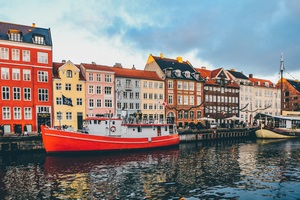 Nyhavn, Denmark call forwarding